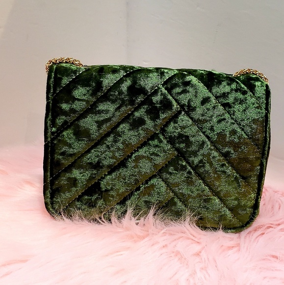 3am forever® Handbags - Quilted chain strap Clutch bag Emerald green